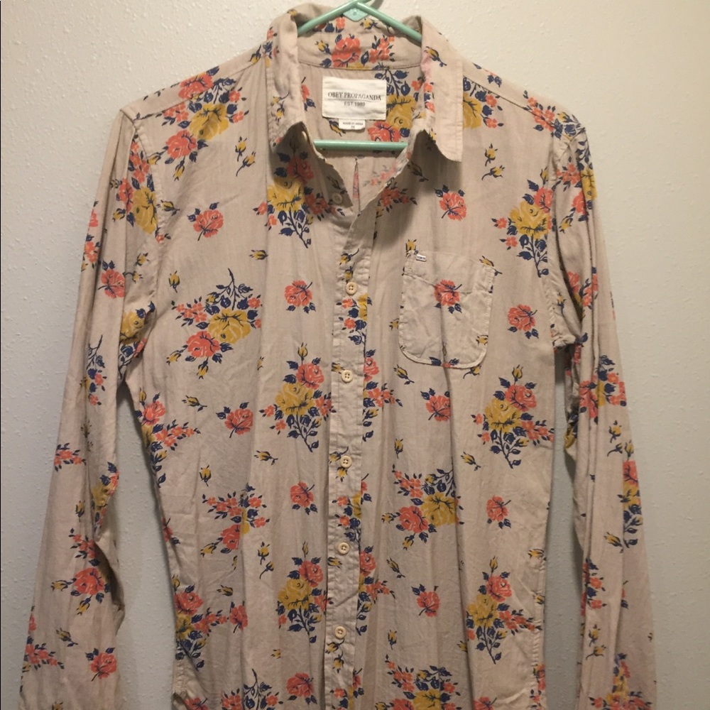 Obey button up
